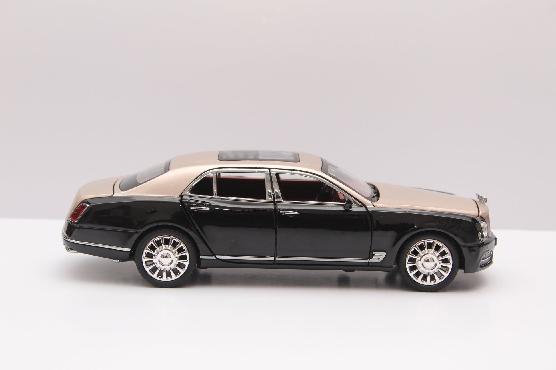 1:24 Bentley High Quality Diecast -  Kunju Vandi  