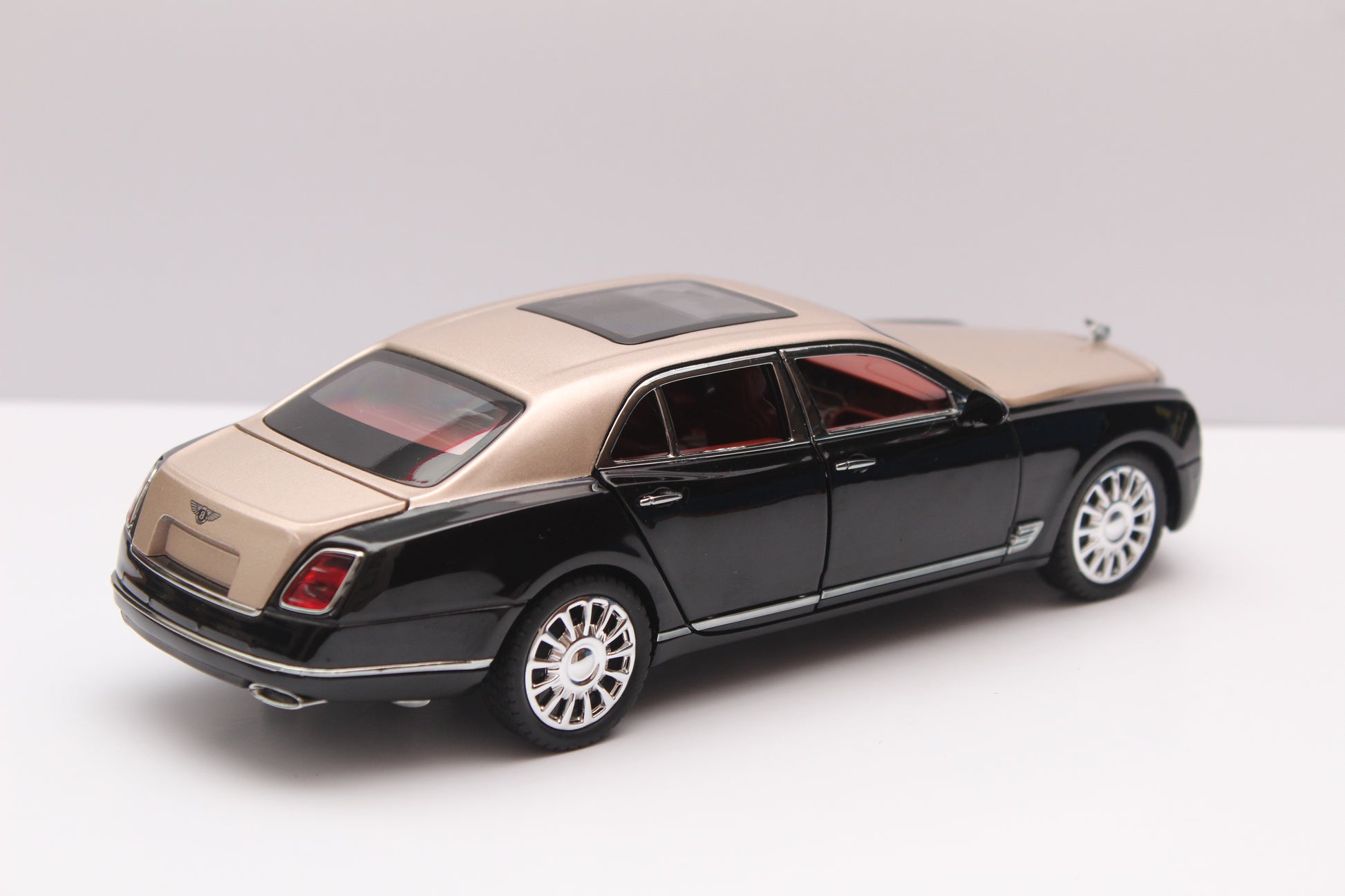 1:24 Bentley High Quality Diecast -  Kunju Vandi  