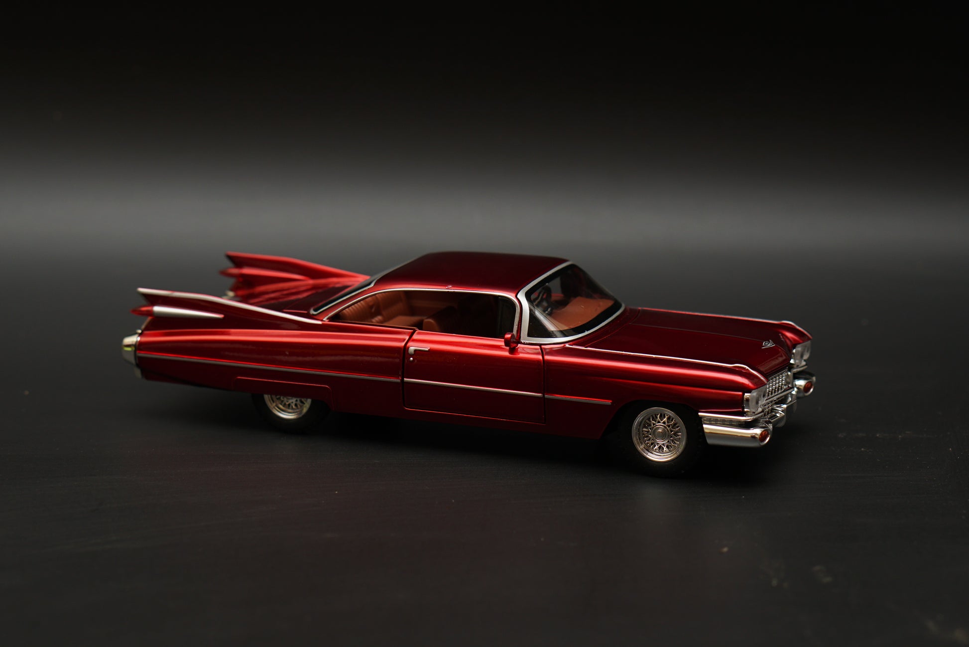 1:24 Cadillac Eldorado, Premium Quality , Red -  Kunju Vandi  