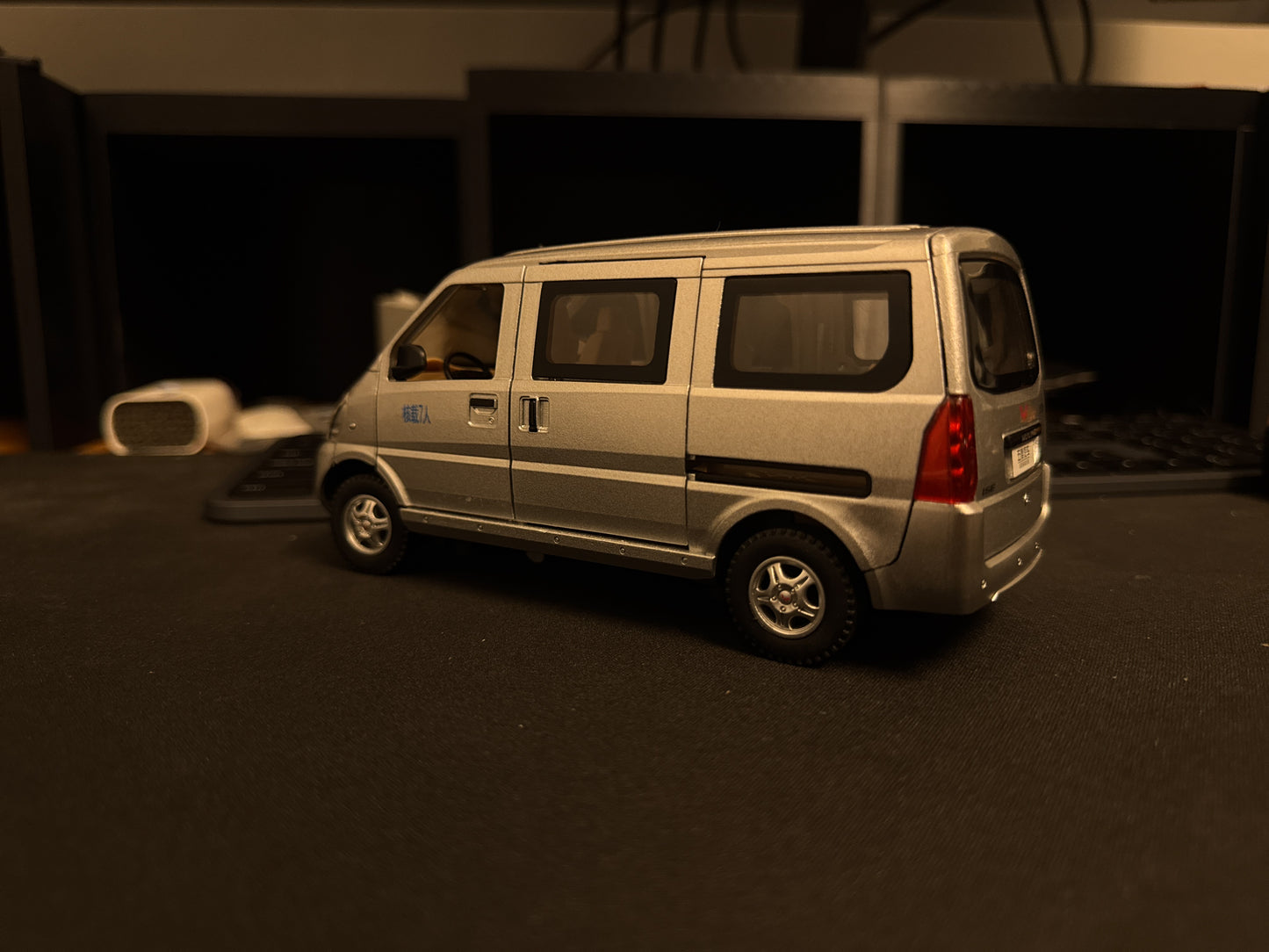 1:24 Wuling Classic Model Van STOCK CLEARING -  Kunju Vandi  