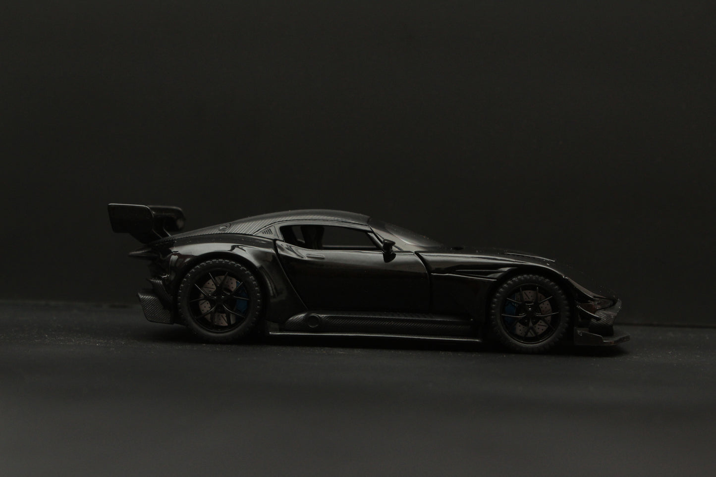 1:32 Aston Martin Vulcan Black -  Kunju Vandi  