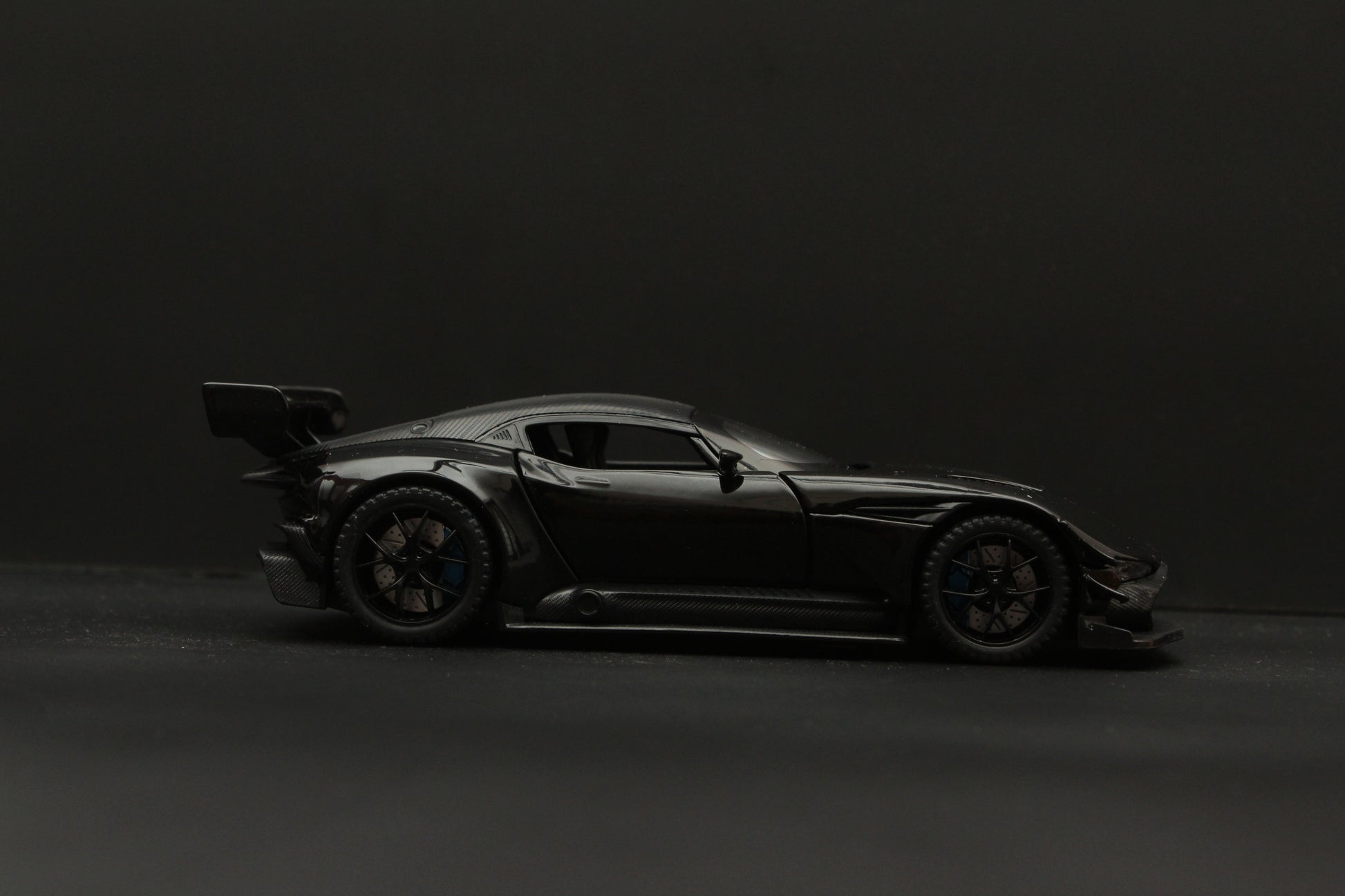 1:32 Aston Martin Vulcan Black -  Kunju Vandi  