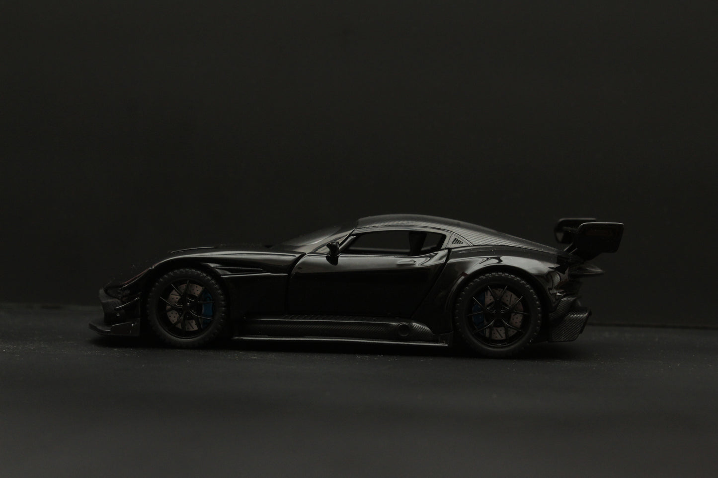 1:32 Aston Martin Vulcan Black -  Kunju Vandi  