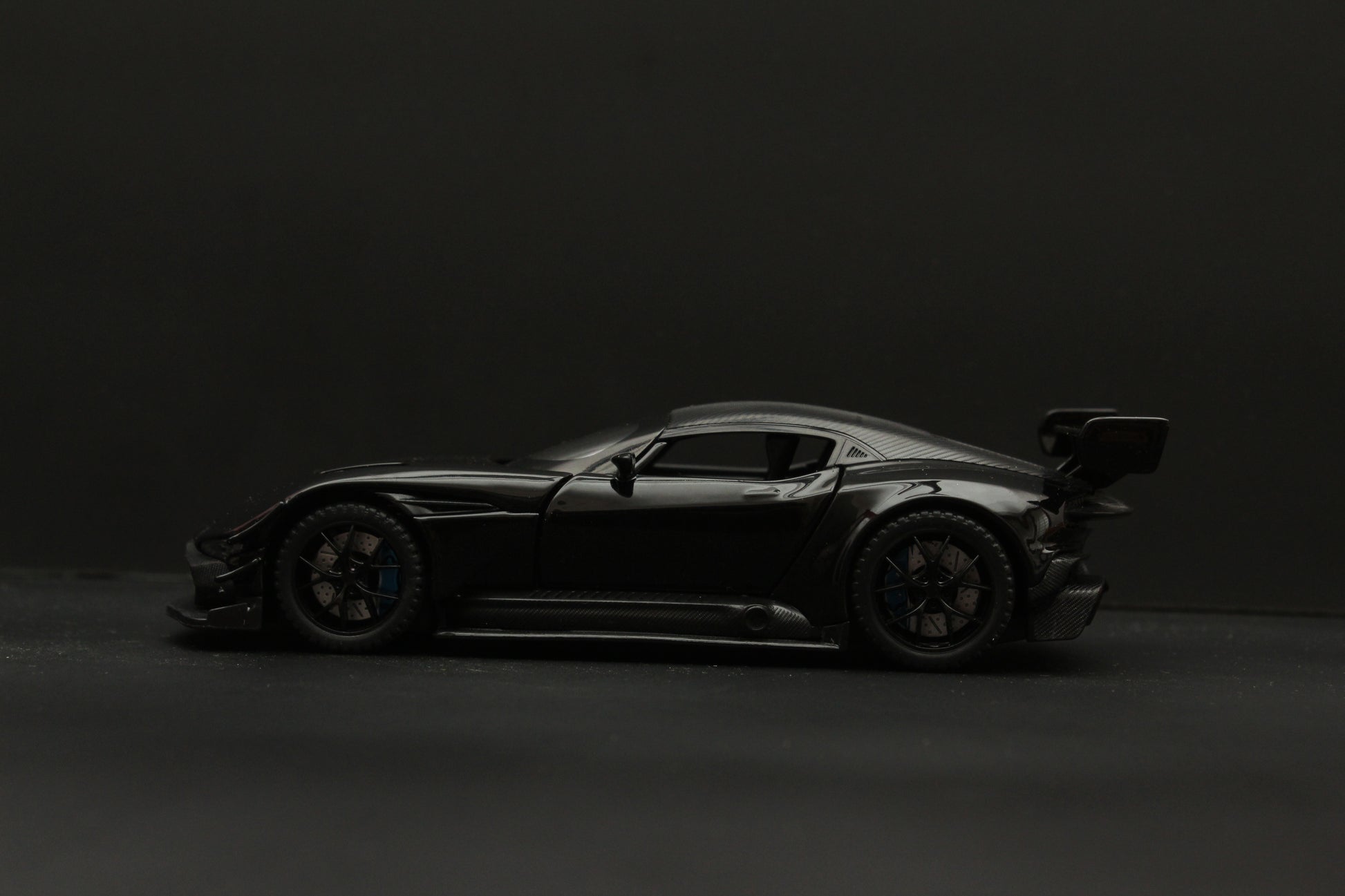 1:32 Aston Martin Vulcan Black -  Kunju Vandi  