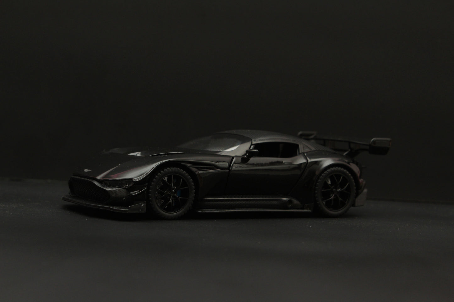 1:32 Aston Martin Vulcan Black -  Kunju Vandi  