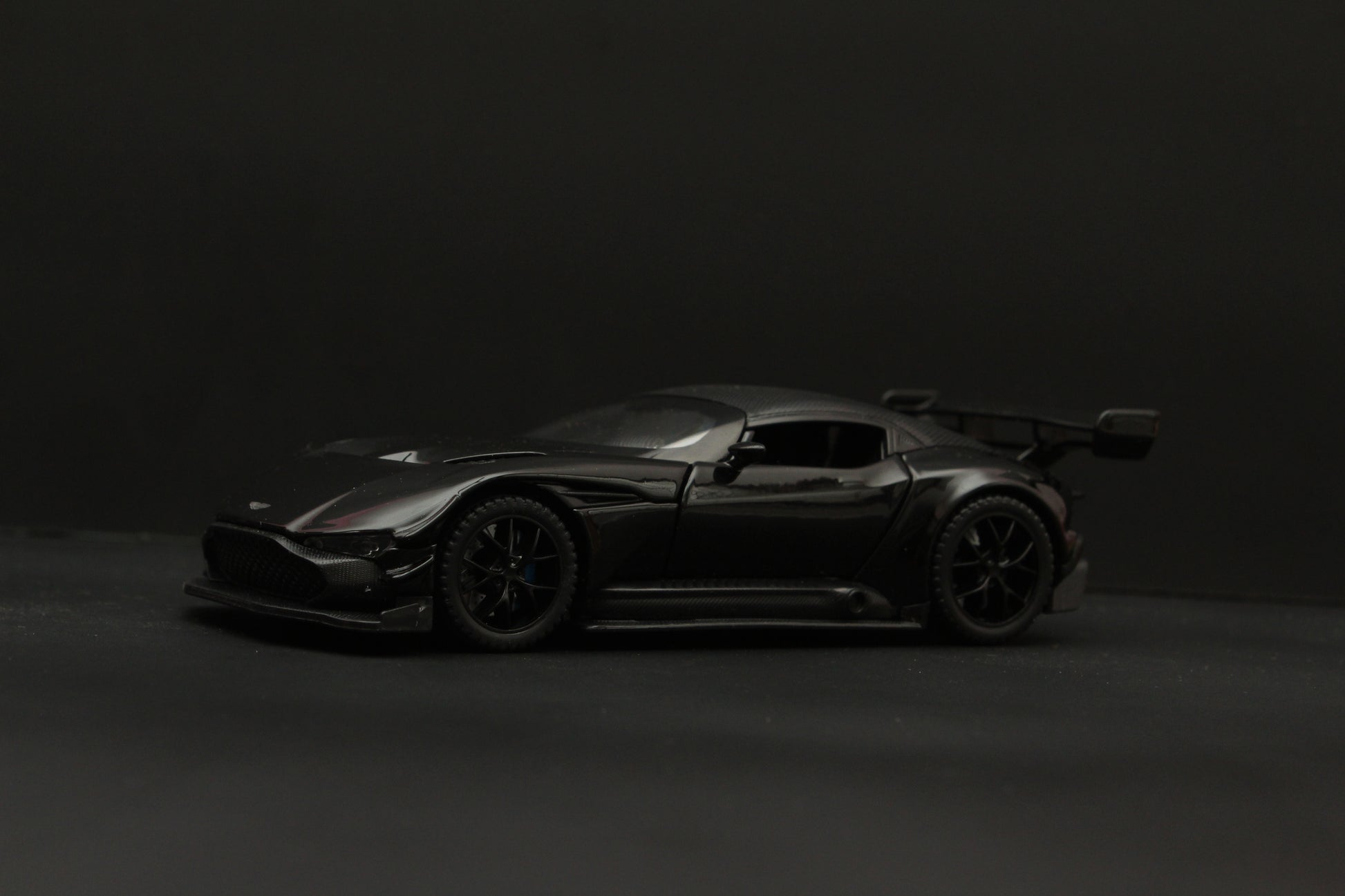 1:32 Aston Martin Vulcan Black -  Kunju Vandi  