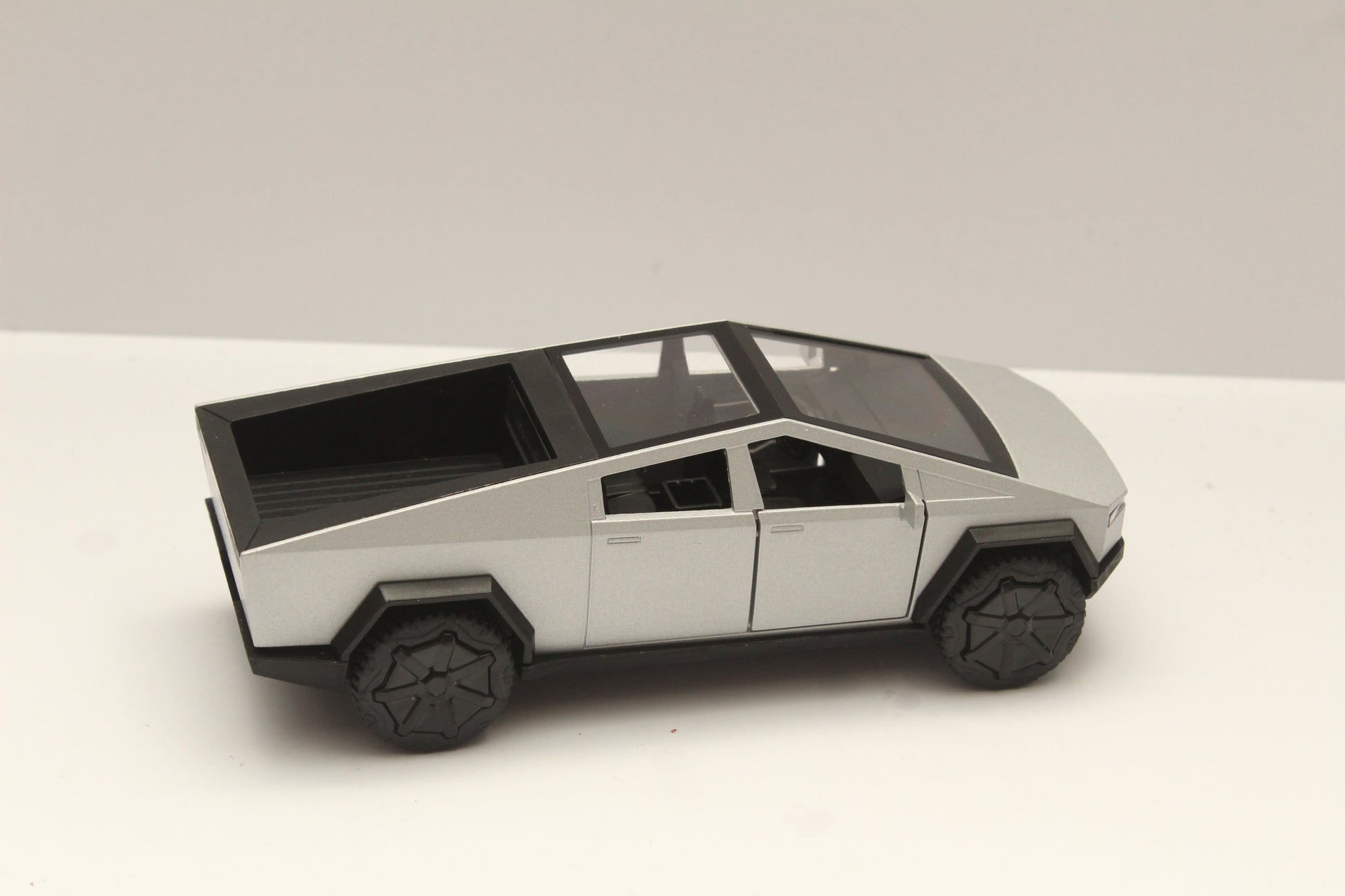 1:32 Cyber Truck Diecast Car Silver -  Kunju Vandi  