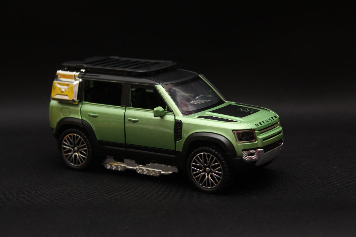 1:32 Defender Green Diecast -  Kunju Vandi  
