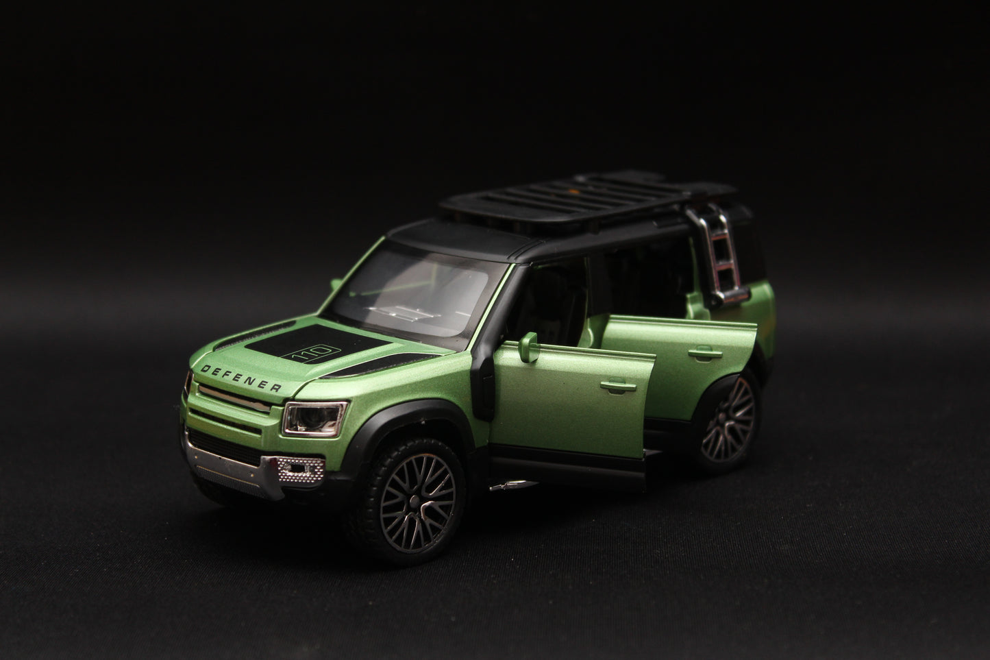 1:32 Defender Green Diecast -  Kunju Vandi  