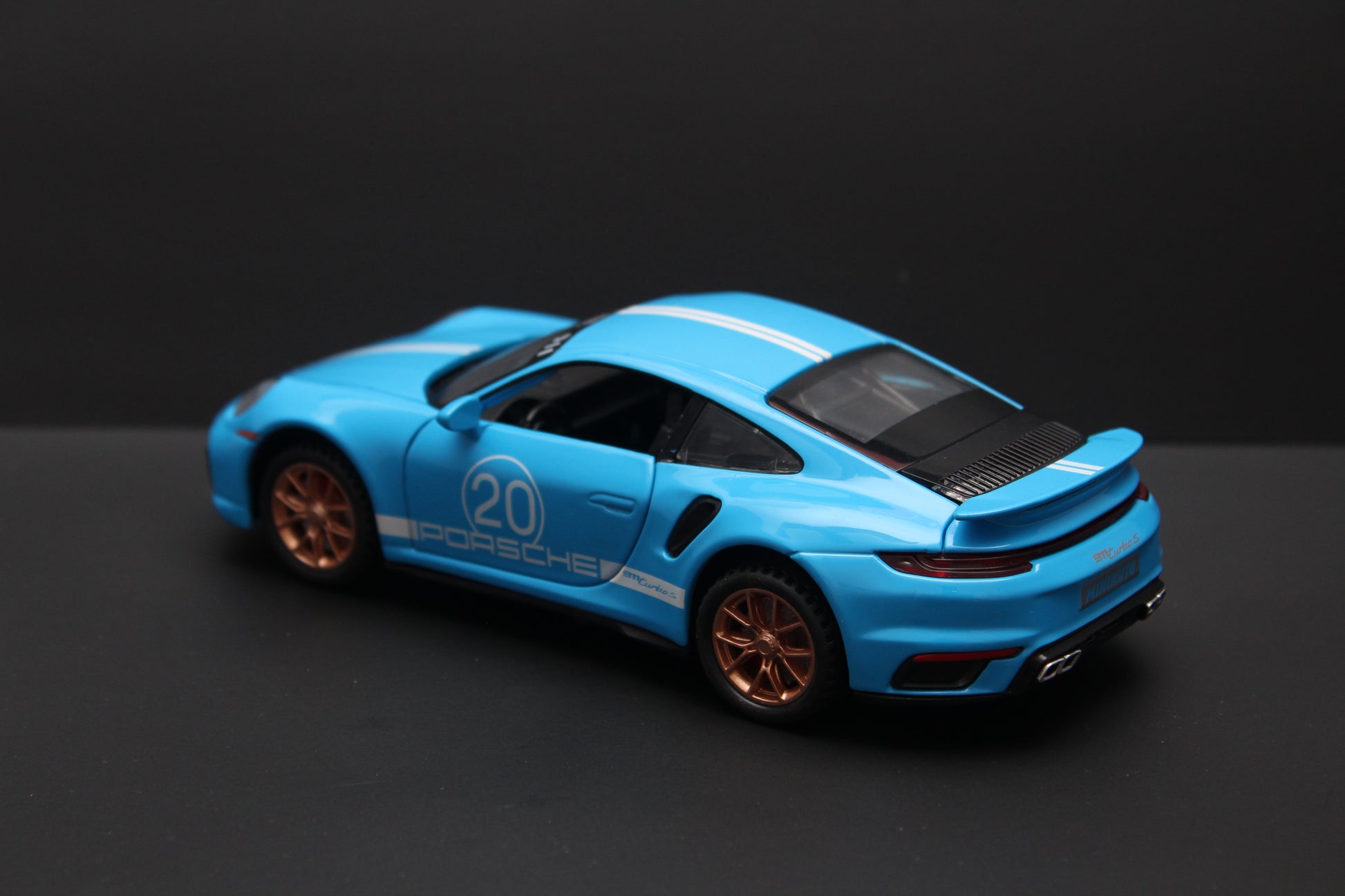 1:32 Porsche 911 turbo Diecast (blue) -  Kunju Vandi  