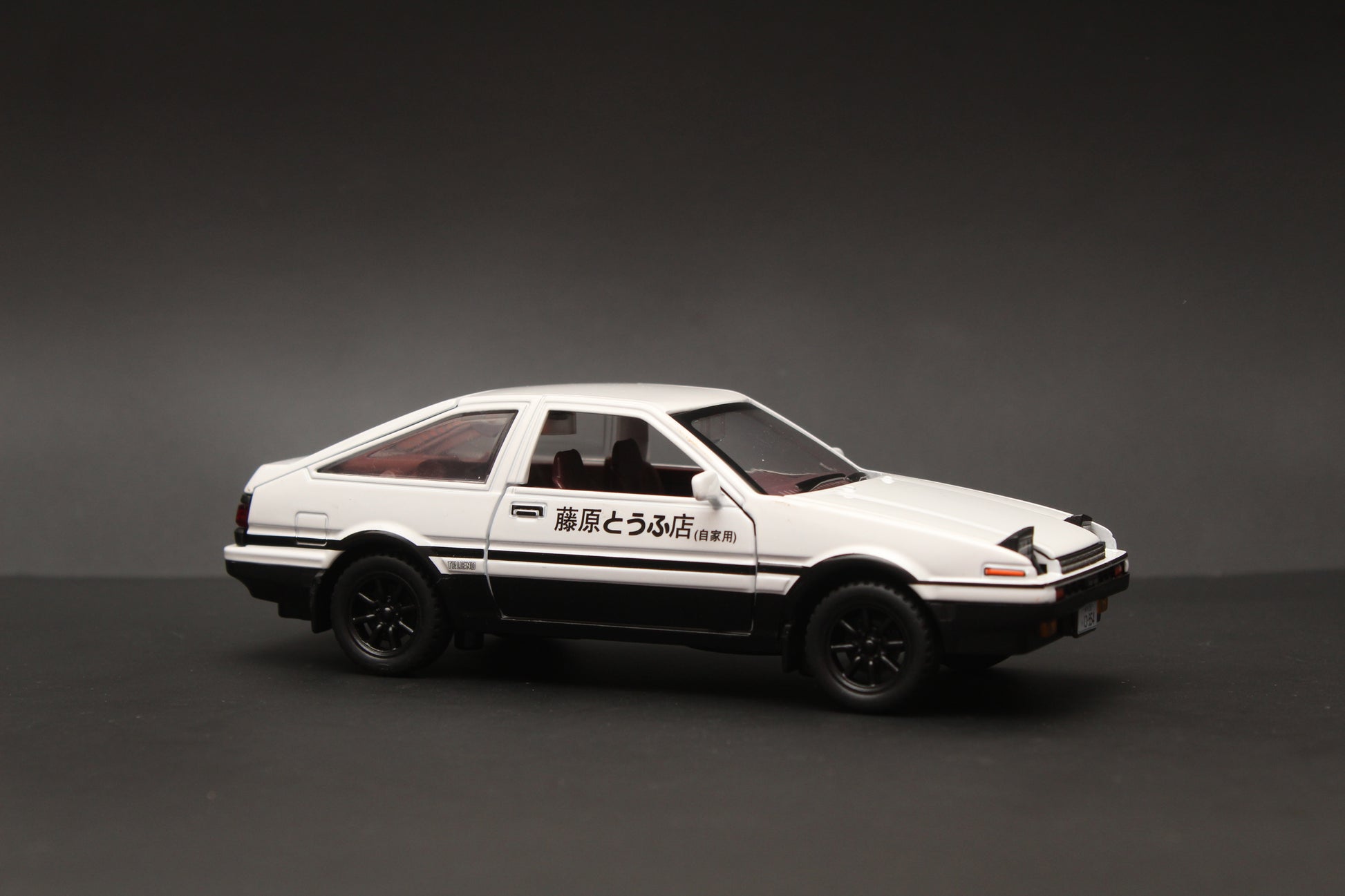 1:32 Toyota Trueno AE86 Diecast (White) -  Kunju Vandi  