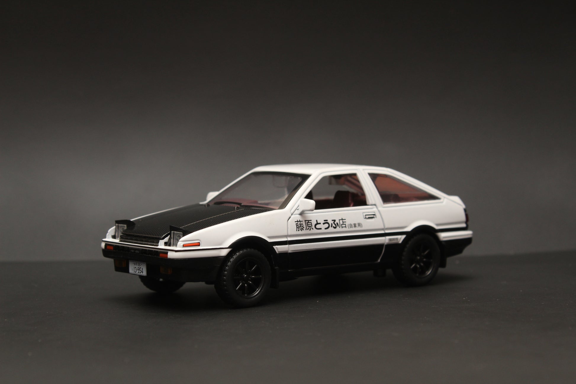1:32 Toyota Trueno AE86 Diecast (White/black) -  Kunju Vandi  