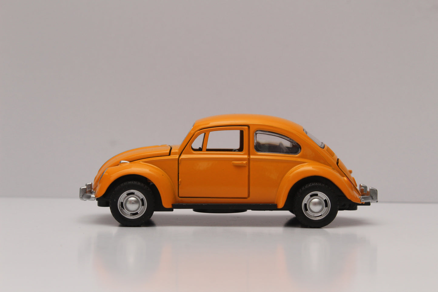 1:36 Beetle Metal Body Yellow Diecast -  Kunju Vandi  