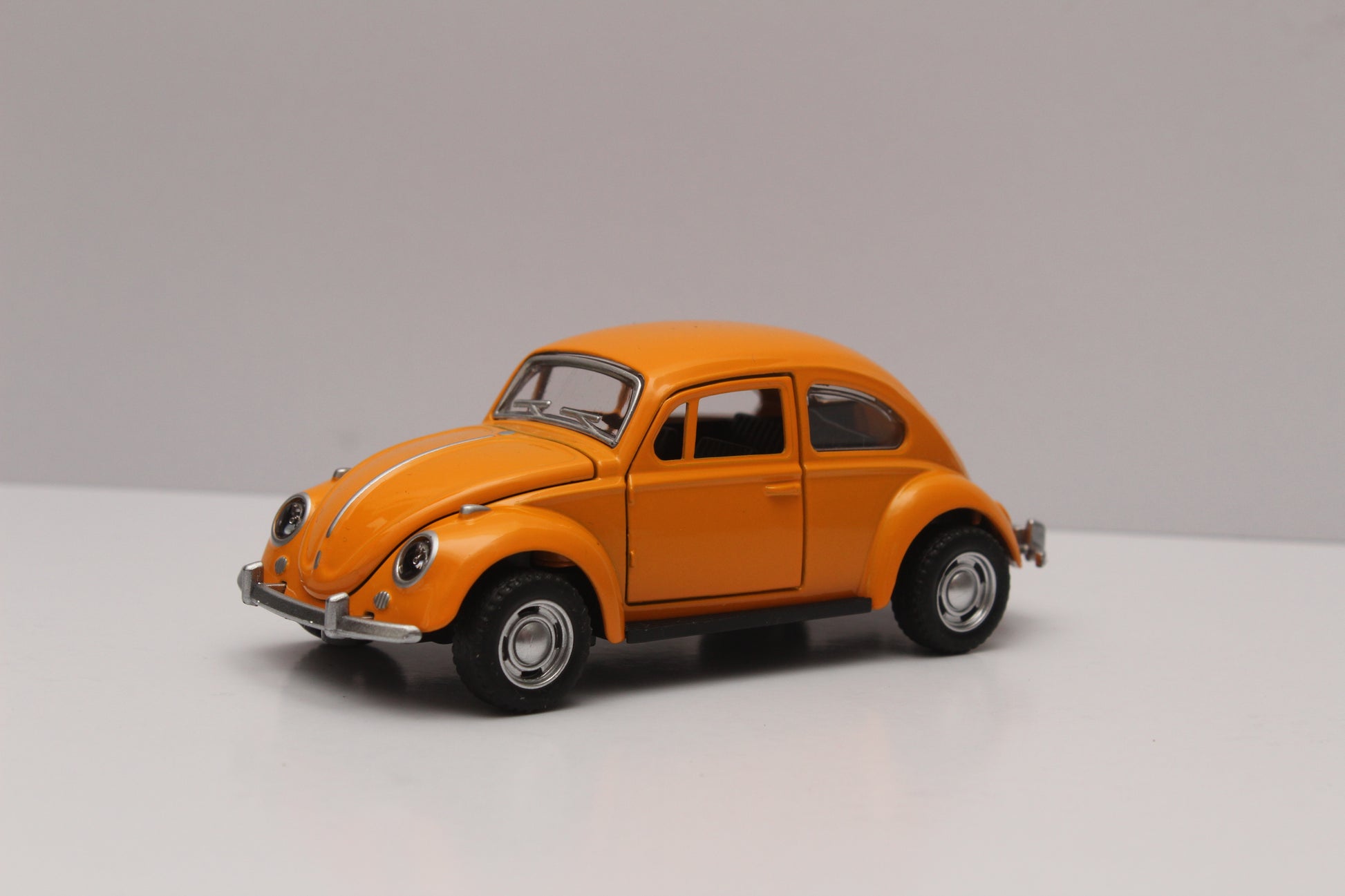 1:36 Beetle Metal Body Yellow Diecast -  Kunju Vandi  
