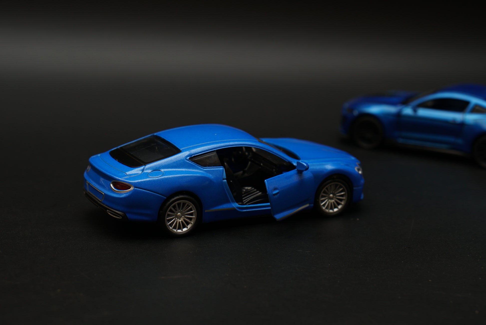 1:36 Bentley , Mustang Diecast Combo (Blue, Blue) -  Kunju Vandi  