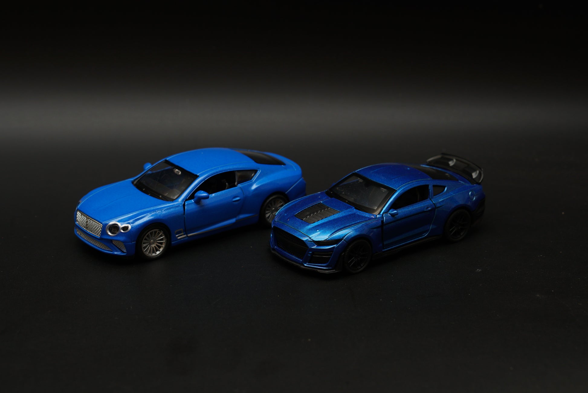 1:36 Bentley , Mustang Diecast Combo (Blue, Blue) -  Kunju Vandi  