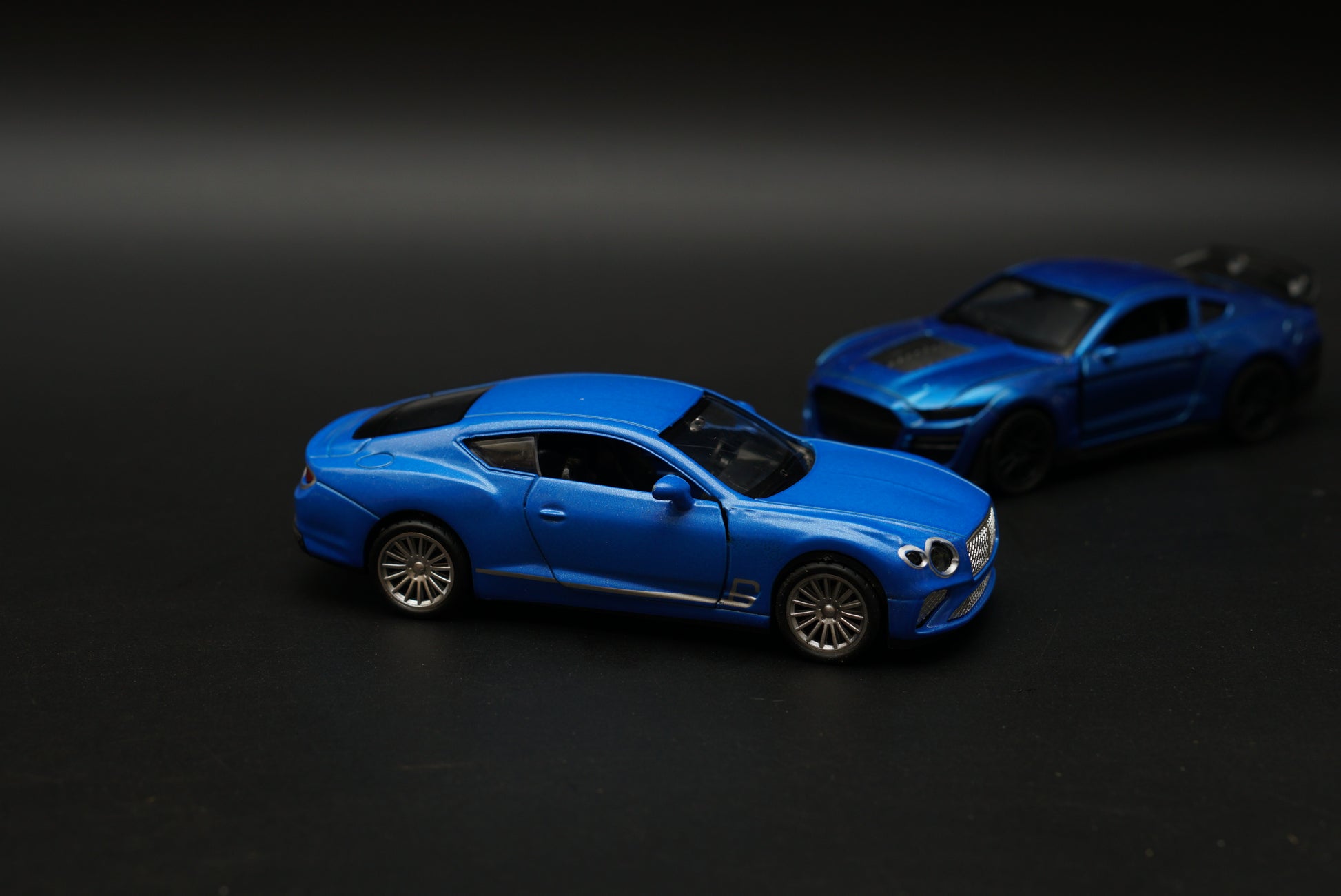 1:36 Bentley , Mustang Diecast Combo (Blue, Blue) -  Kunju Vandi  