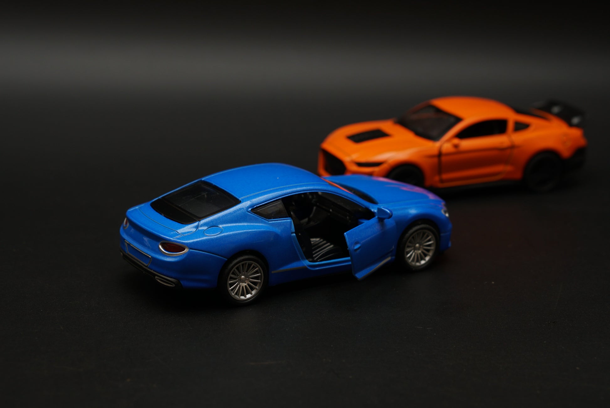 1:36 Bentley , Mustang Diecast Combo (Blue, Orange) -  Kunju Vandi  
