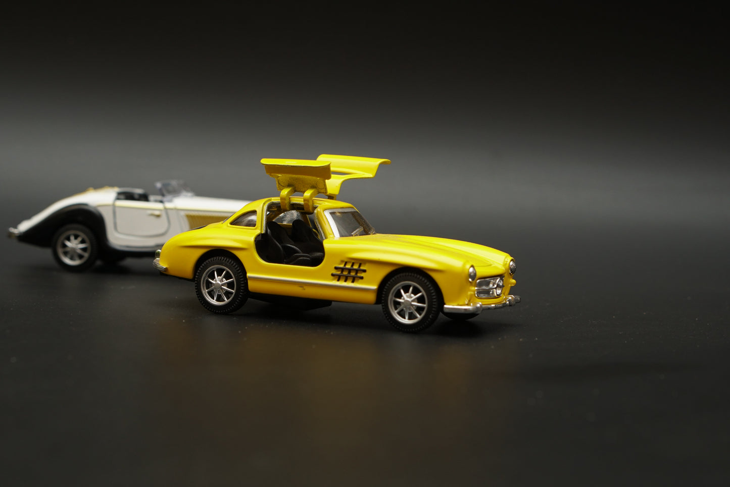 1:36 Benz 300 SL , 500k Vintage Diecast Combo (White,Yellow) -  Kunju Vandi  