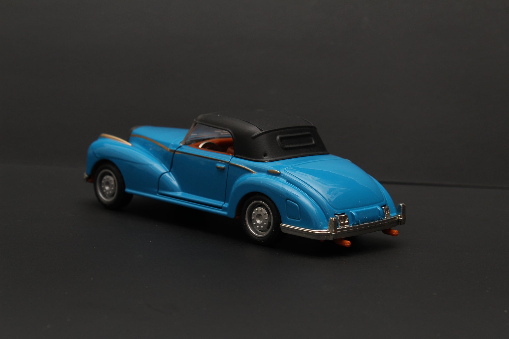 1:36 Classic Car Blue (Hard Top) -  Kunju Vandi  