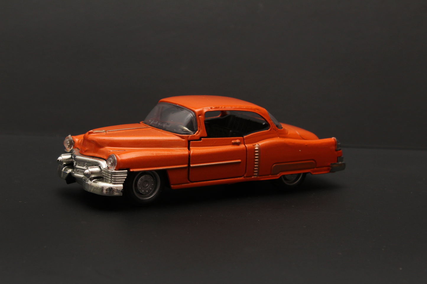 1:36 Classic Car Orange -  Kunju Vandi  