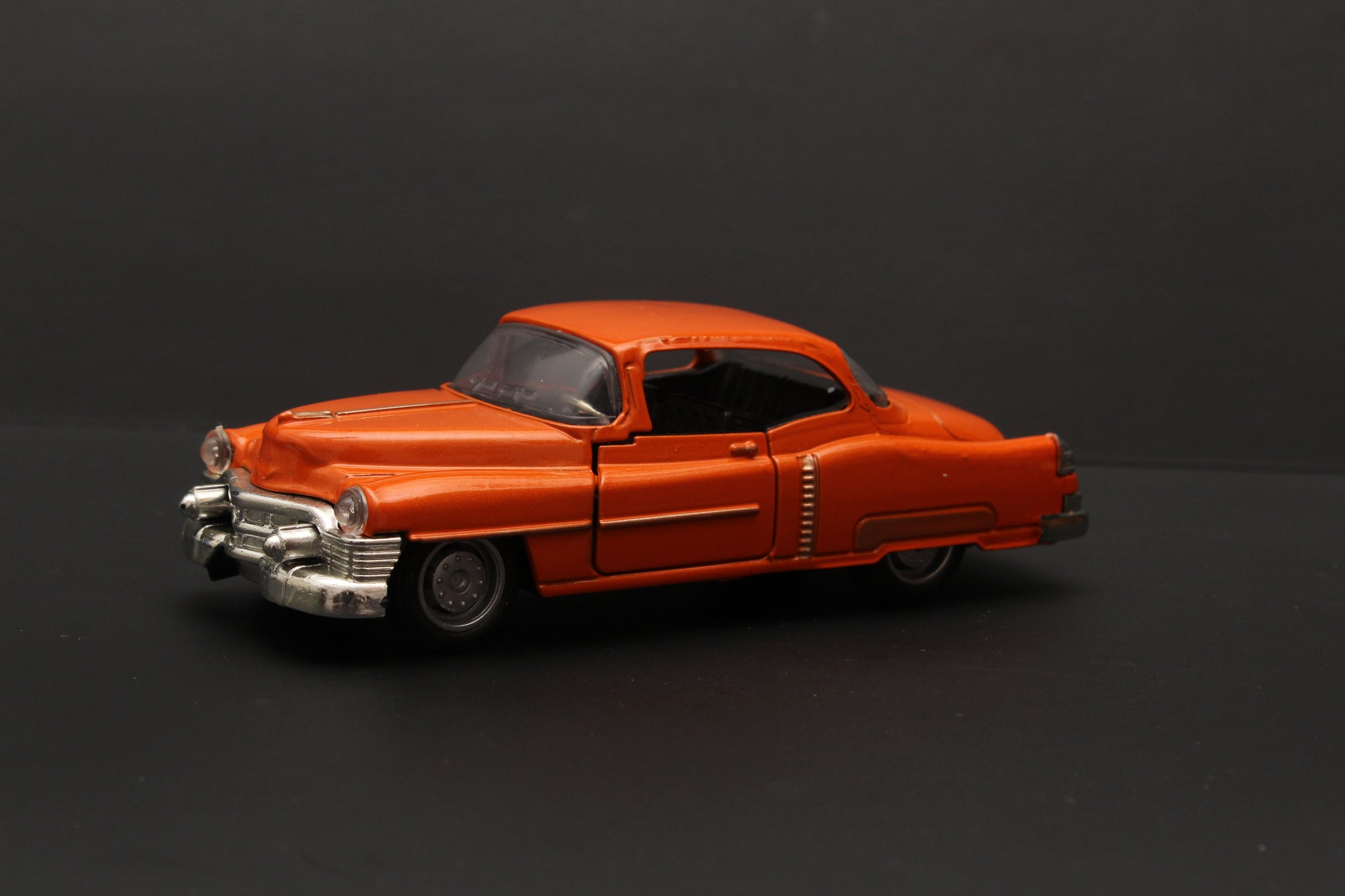 1:36 Classic Car Orange -  Kunju Vandi  