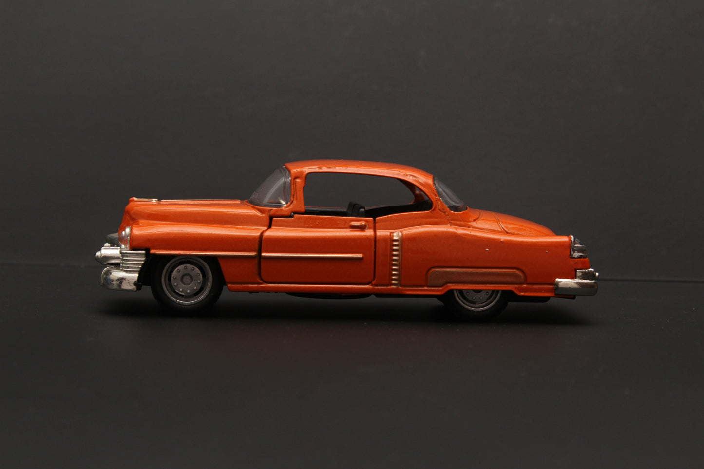 1:36 Classic Car Orange -  Kunju Vandi  