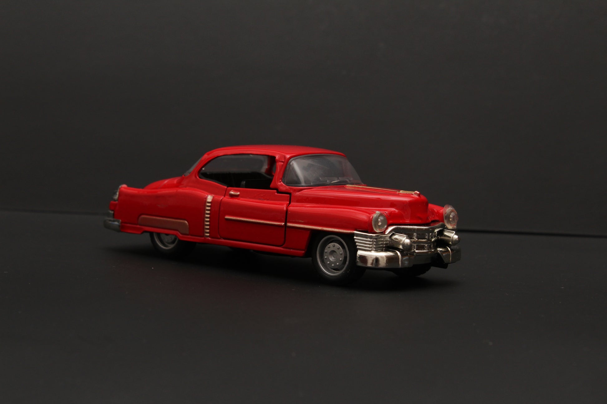 1:36 Classic Car Red -  Kunju Vandi  