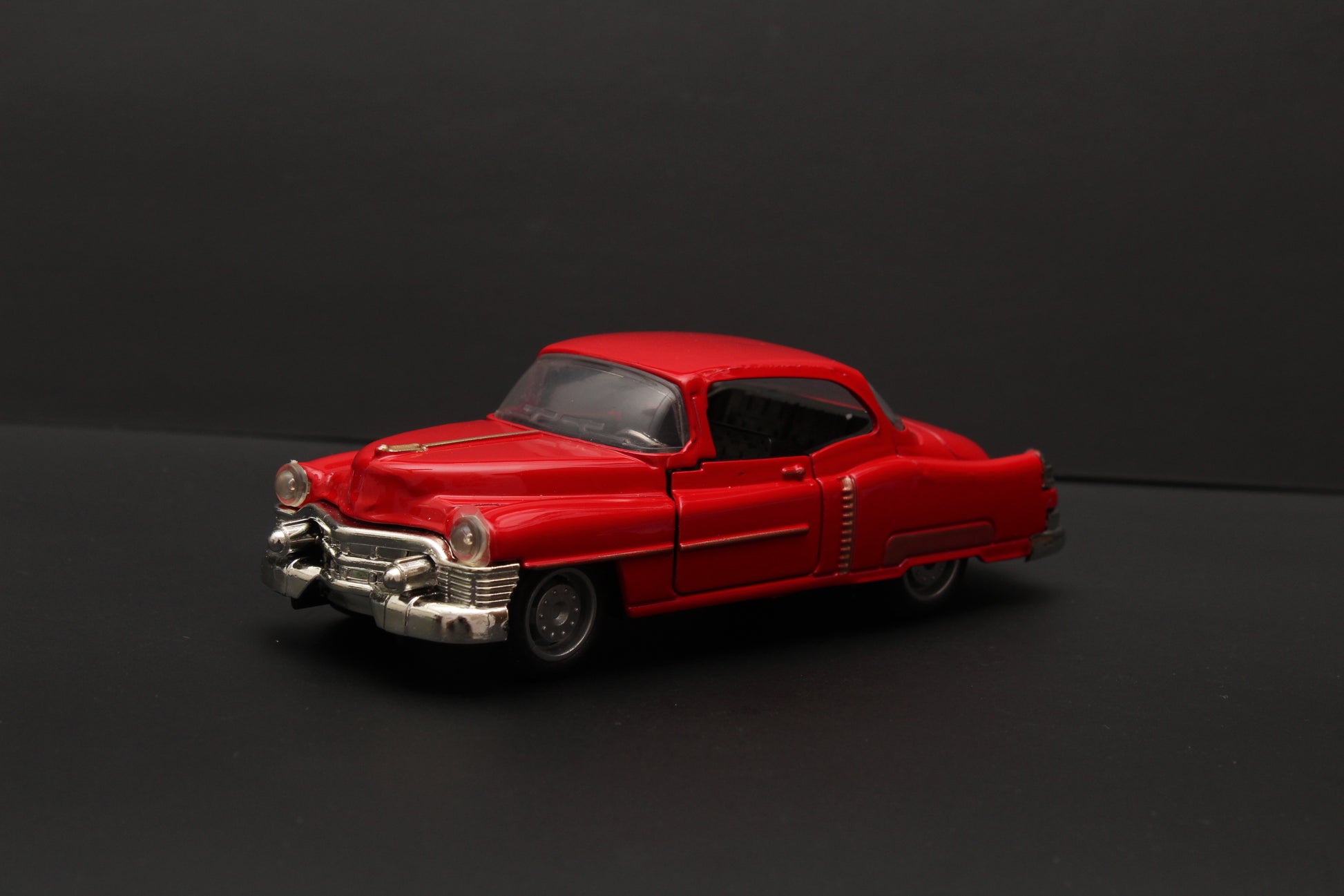 1:36 Classic Car Red -  Kunju Vandi  