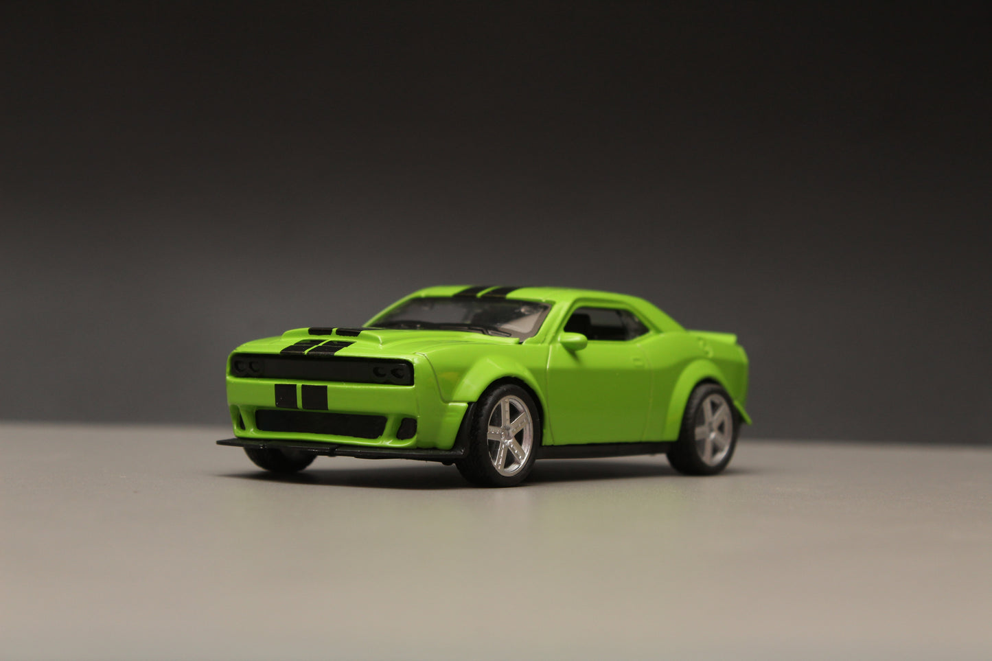 1:36 Dodge Challenger Diecast Green -  Kunju Vandi  