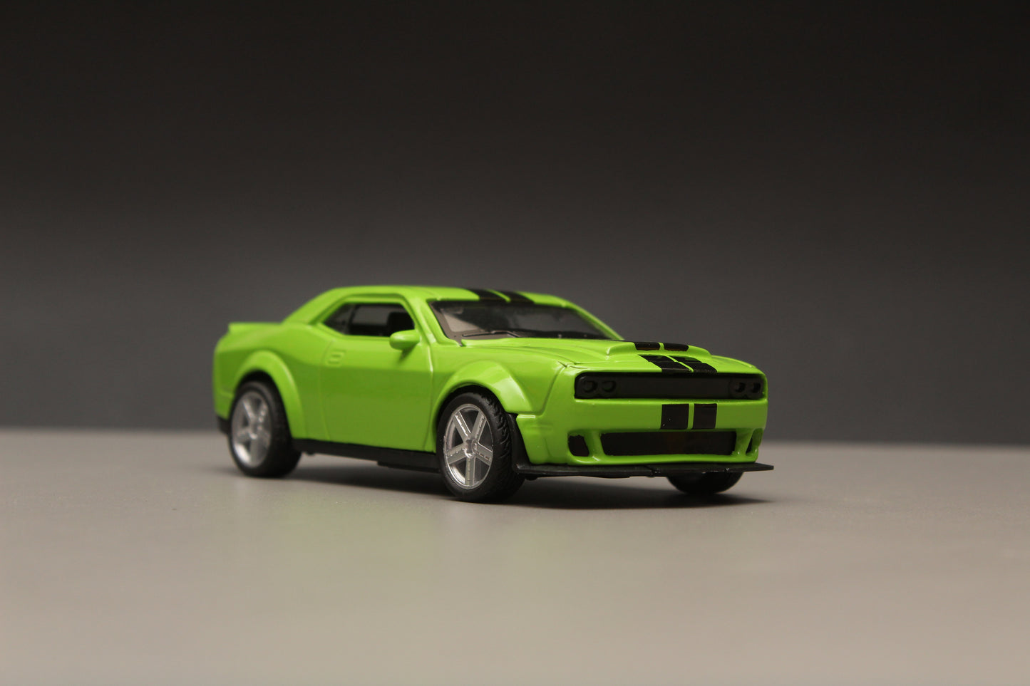 1:36 Dodge Challenger Diecast Green -  Kunju Vandi  