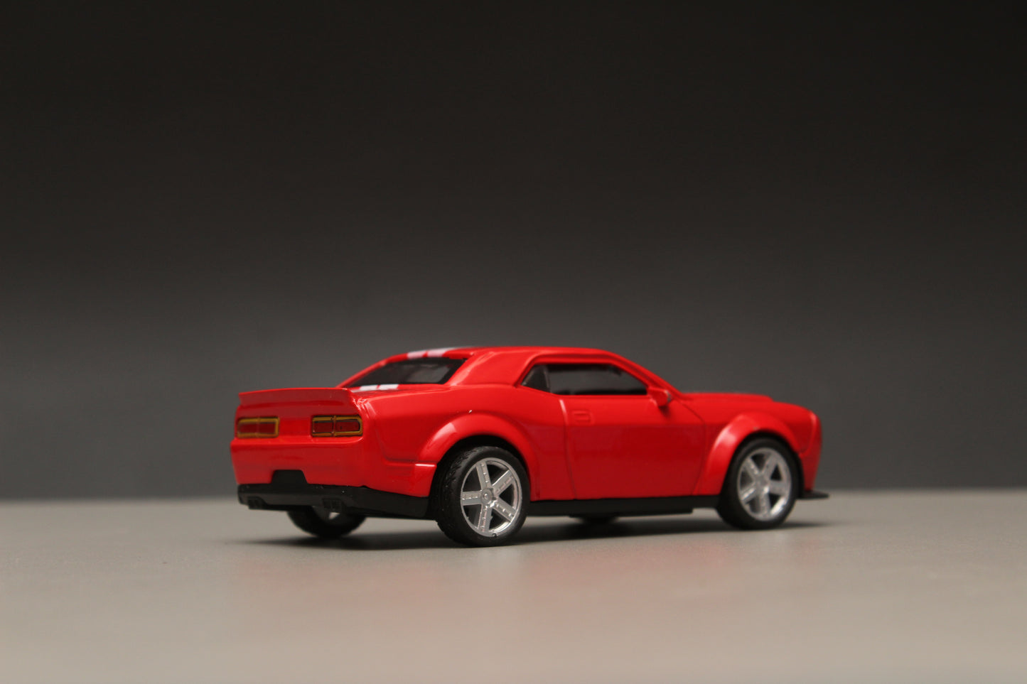 1:36 Dodge Challenger Diecast Red -  Kunju Vandi  