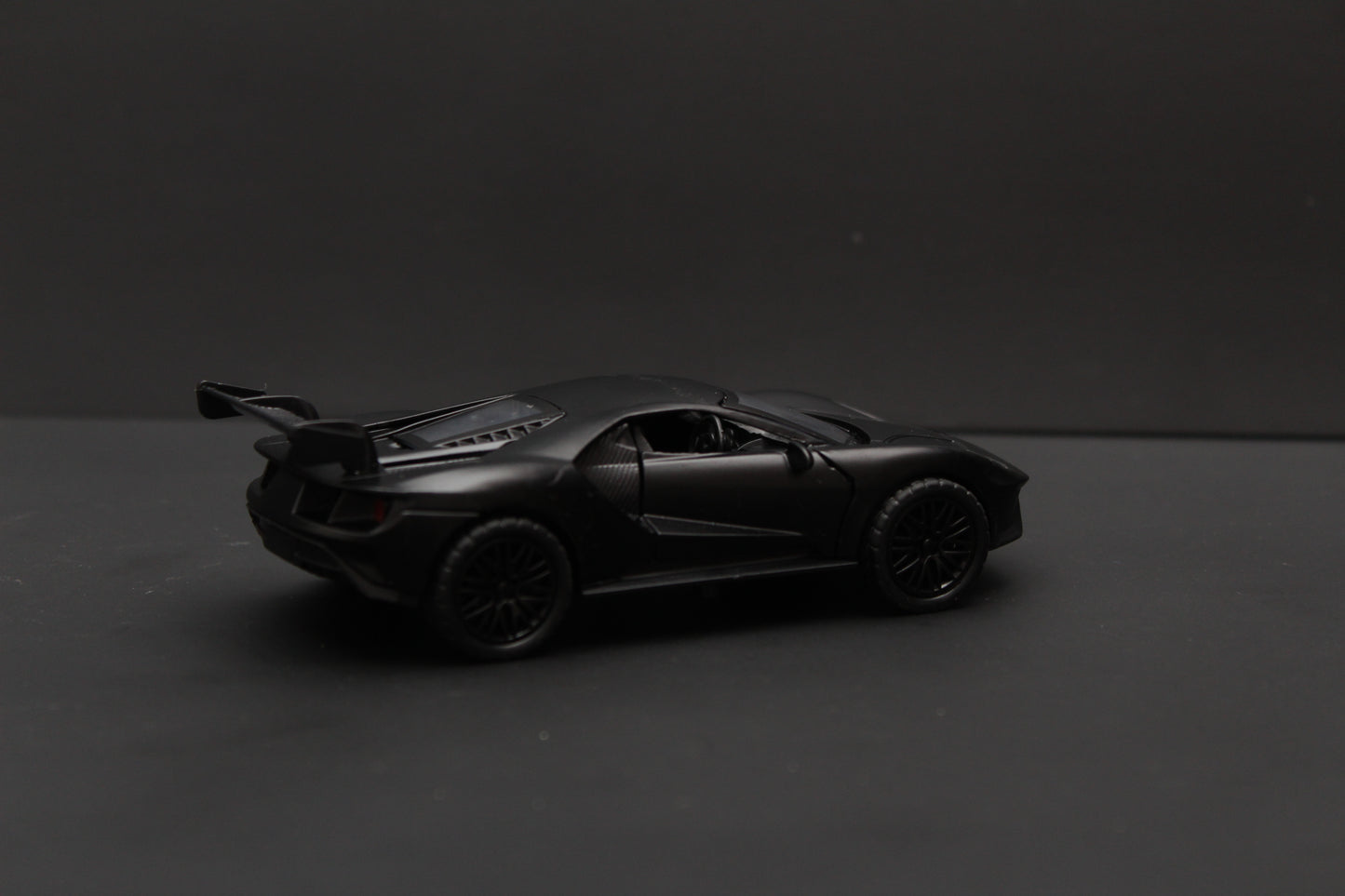 1:36 Ford GT Diecast Black -  Kunju Vandi  