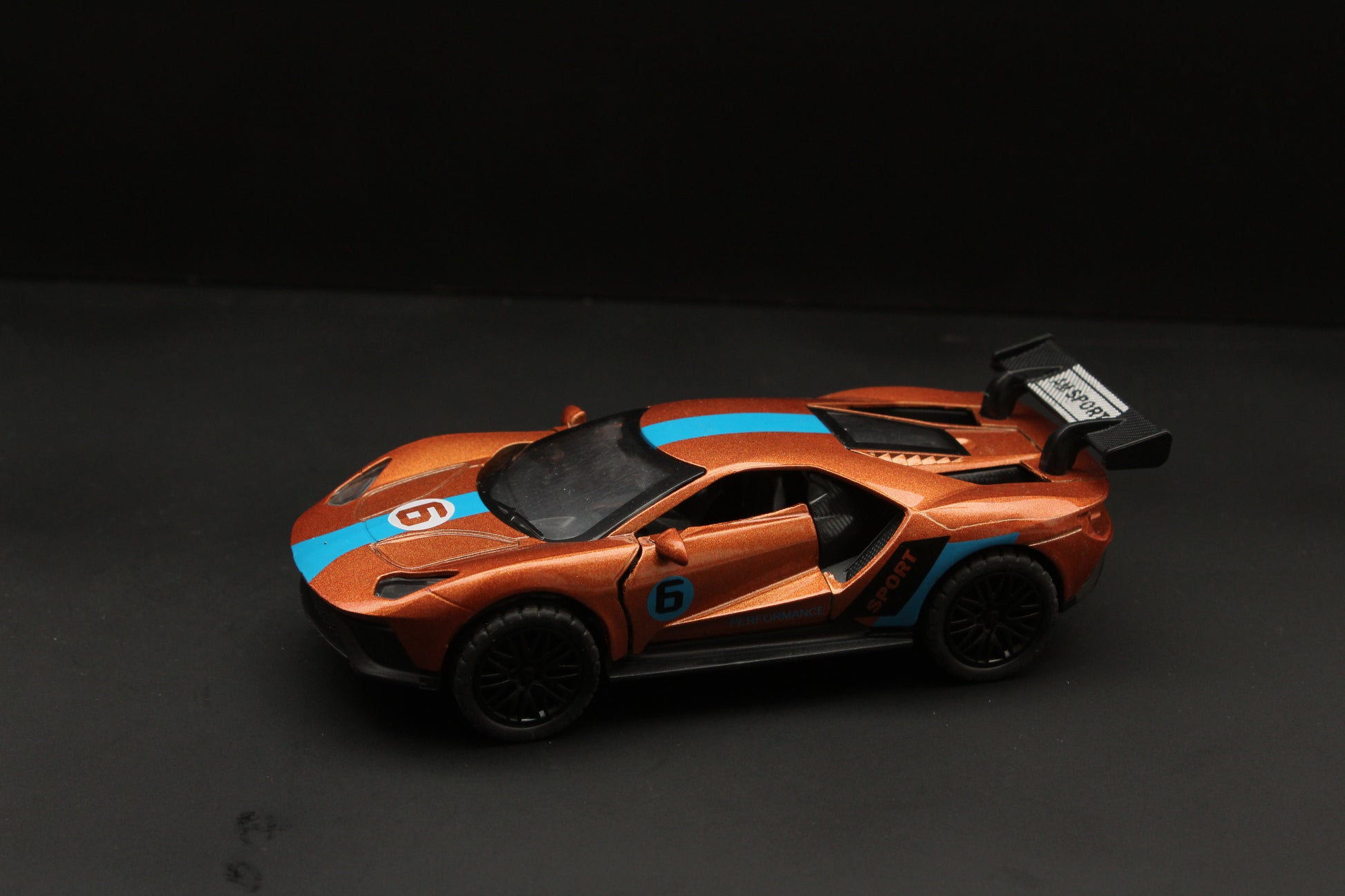 1:36 Ford GT  Diecast , Brown -  Kunju Vandi  