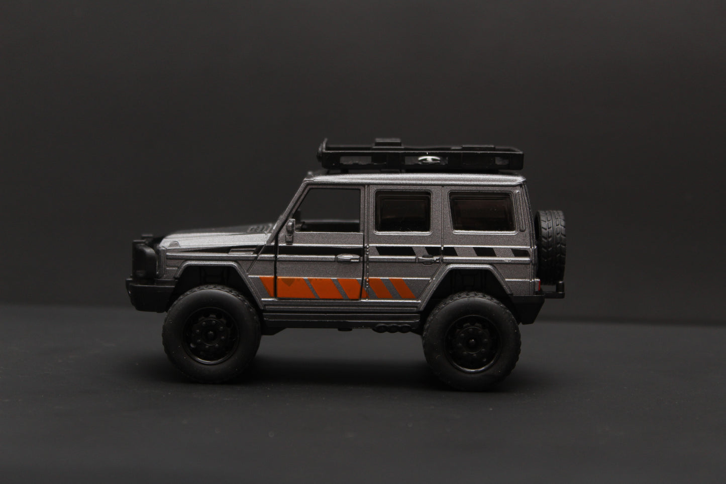 1:36 Gwagon OffRoad Diecast -  Kunju Vandi  