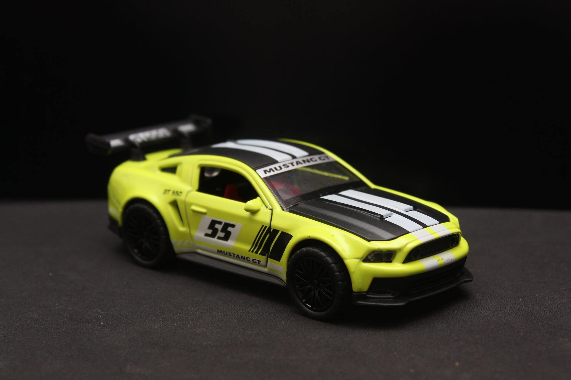1:36 Mustang (White livery) Diecast -  Kunju Vandi  