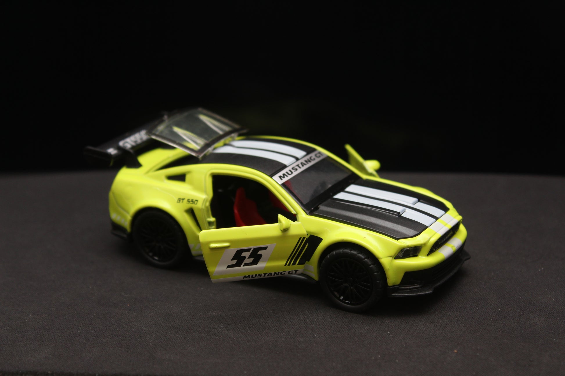 1:36 Mustang (White livery) Diecast -  Kunju Vandi  