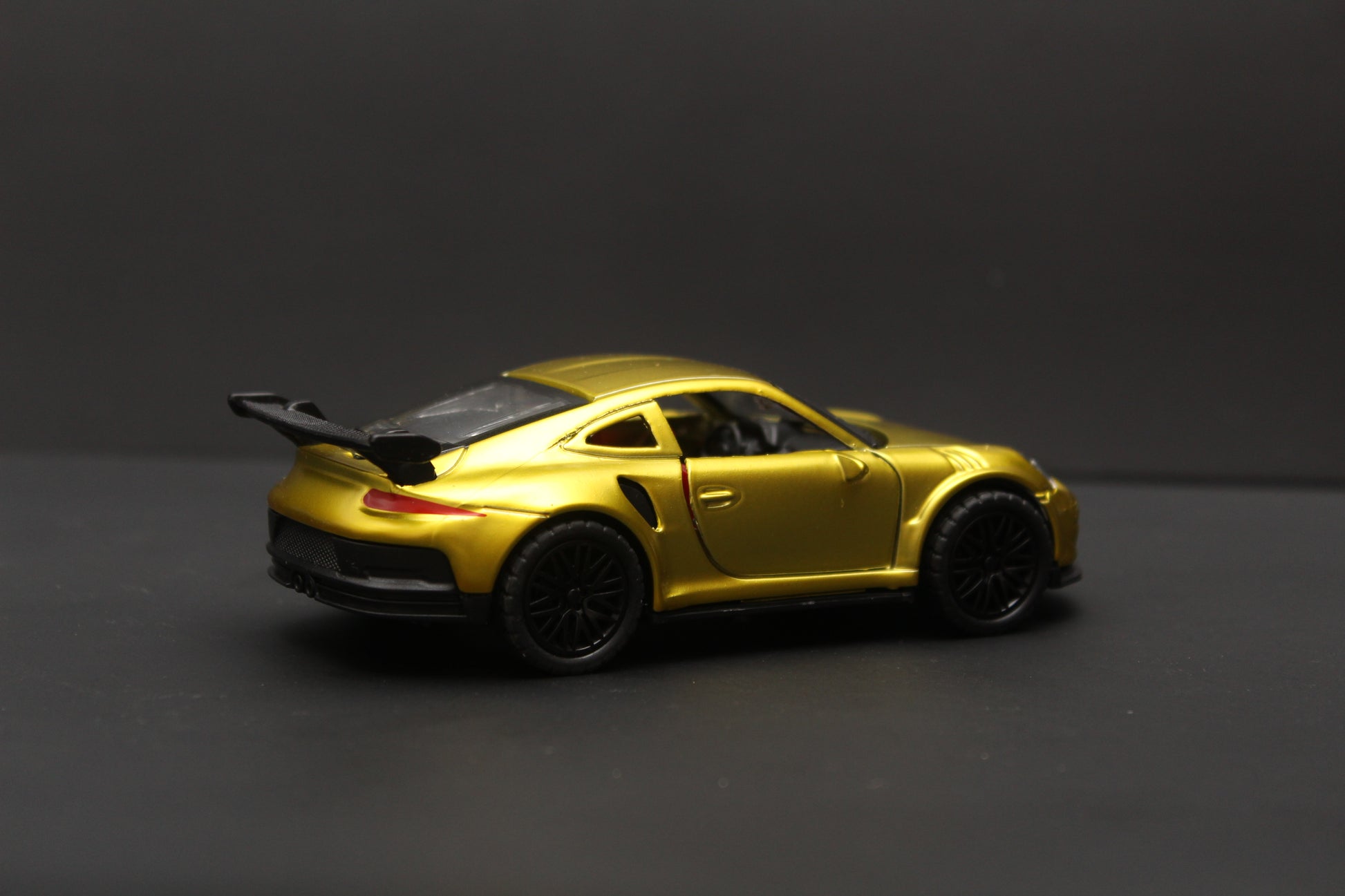 1:36 Porsche Diecast Gold -  Kunju Vandi  