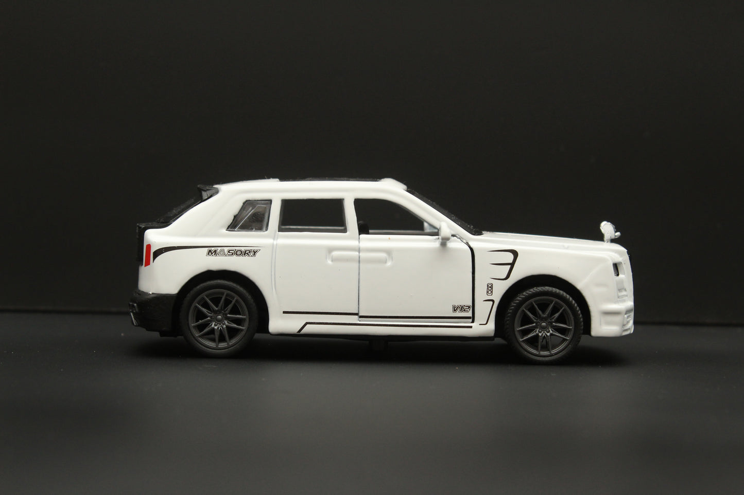 1:36 Rolls Royce Cullinan With Light and Sound (white) -  Kunju Vandi  