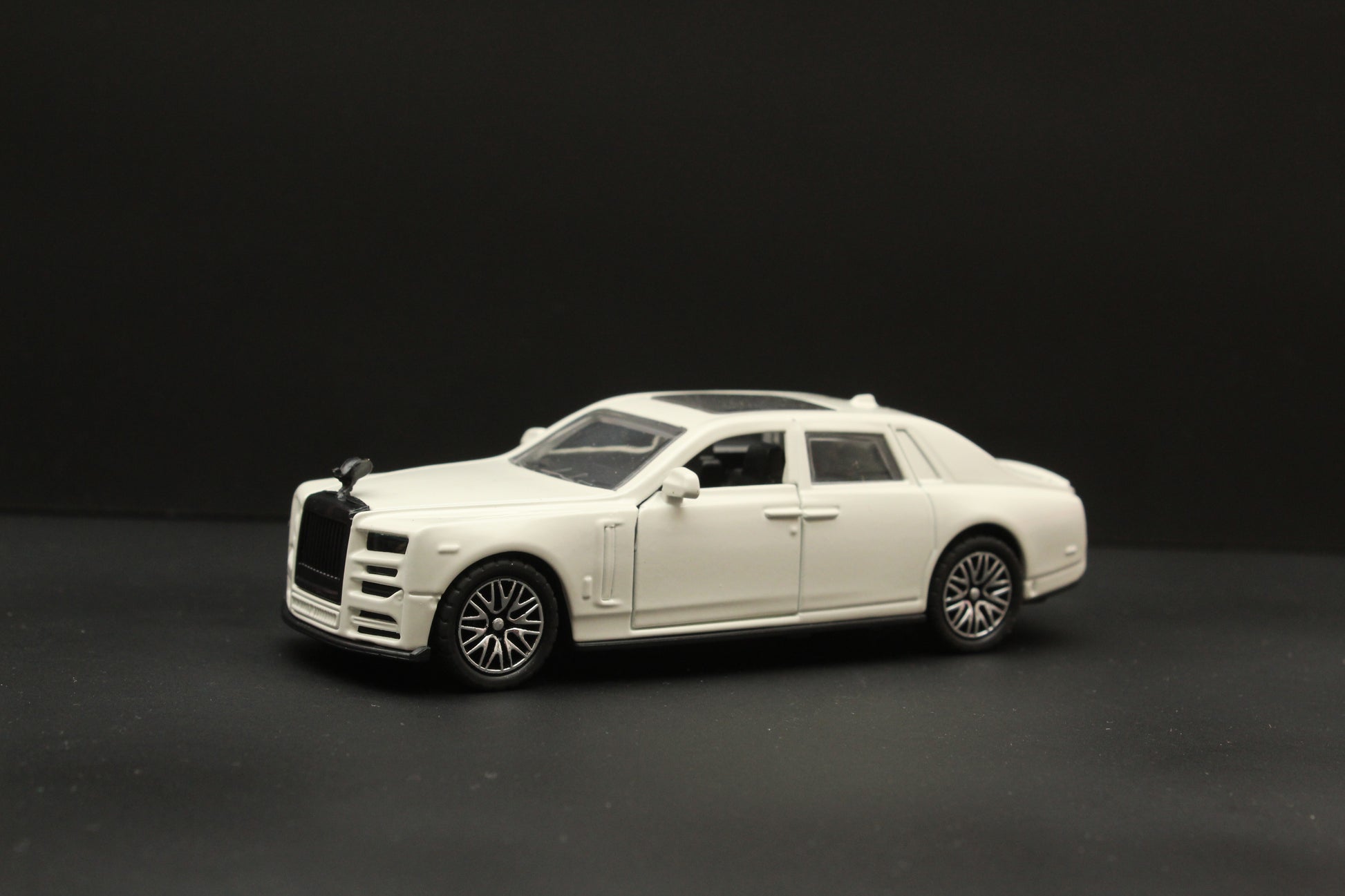 1:36  Rolls Royce , With light and Sound, White -  Kunju Vandi  