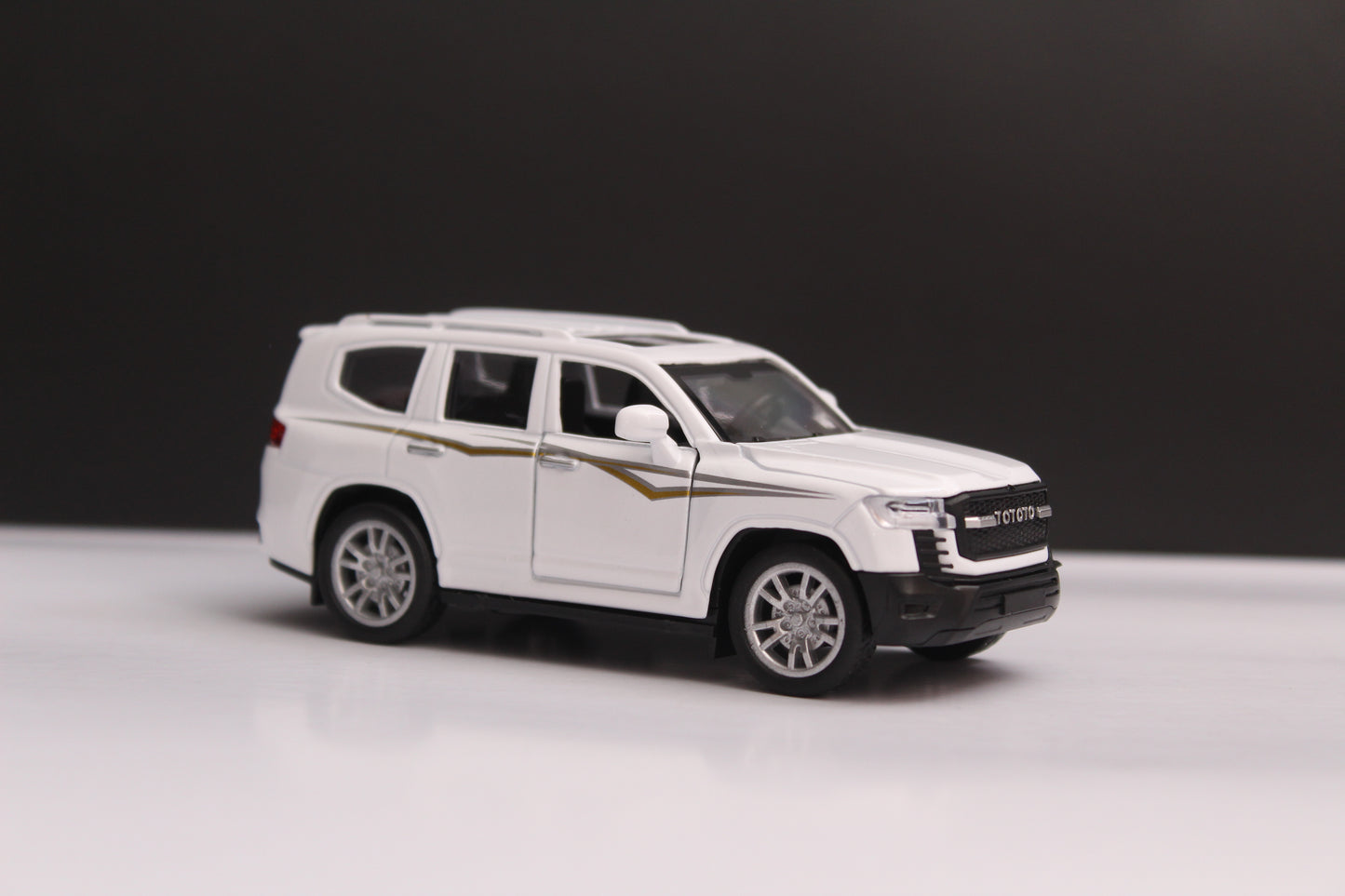 1:36 Toyota land cruiser Diecast White (Prepaid Only) -  Kunju Vandi  