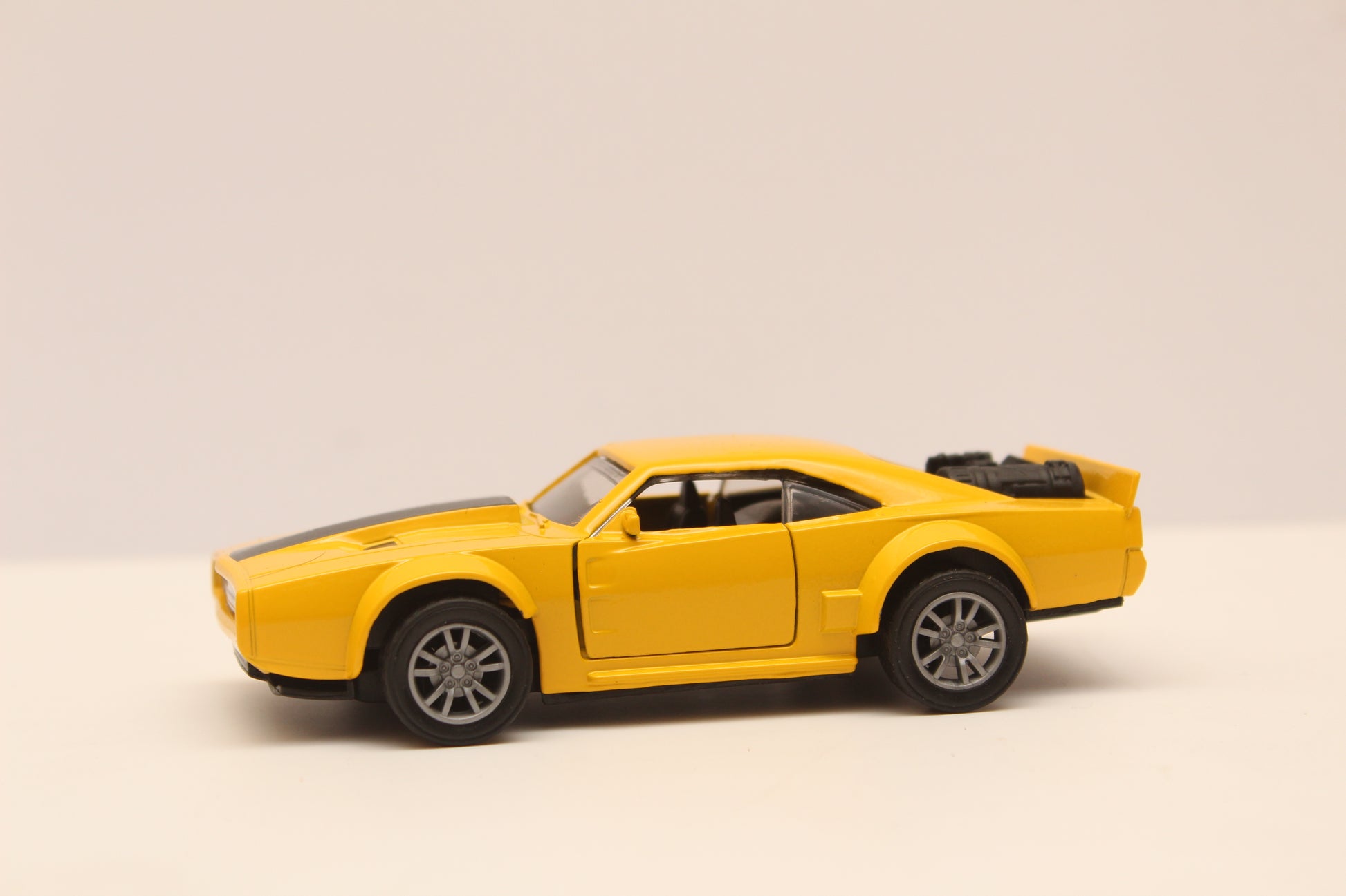 1:36 dodge Diecast Yellow -  Kunju Vandi  