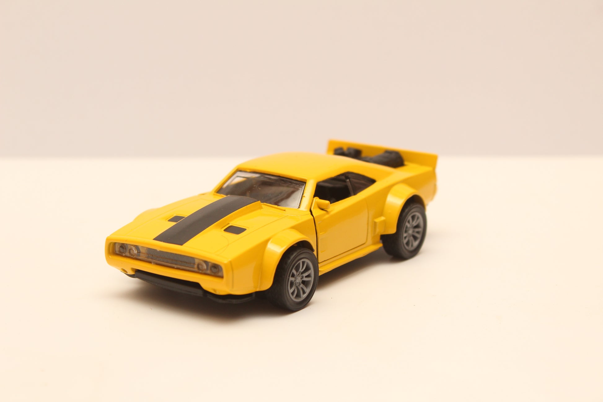 1:36 dodge Diecast Yellow -  Kunju Vandi  