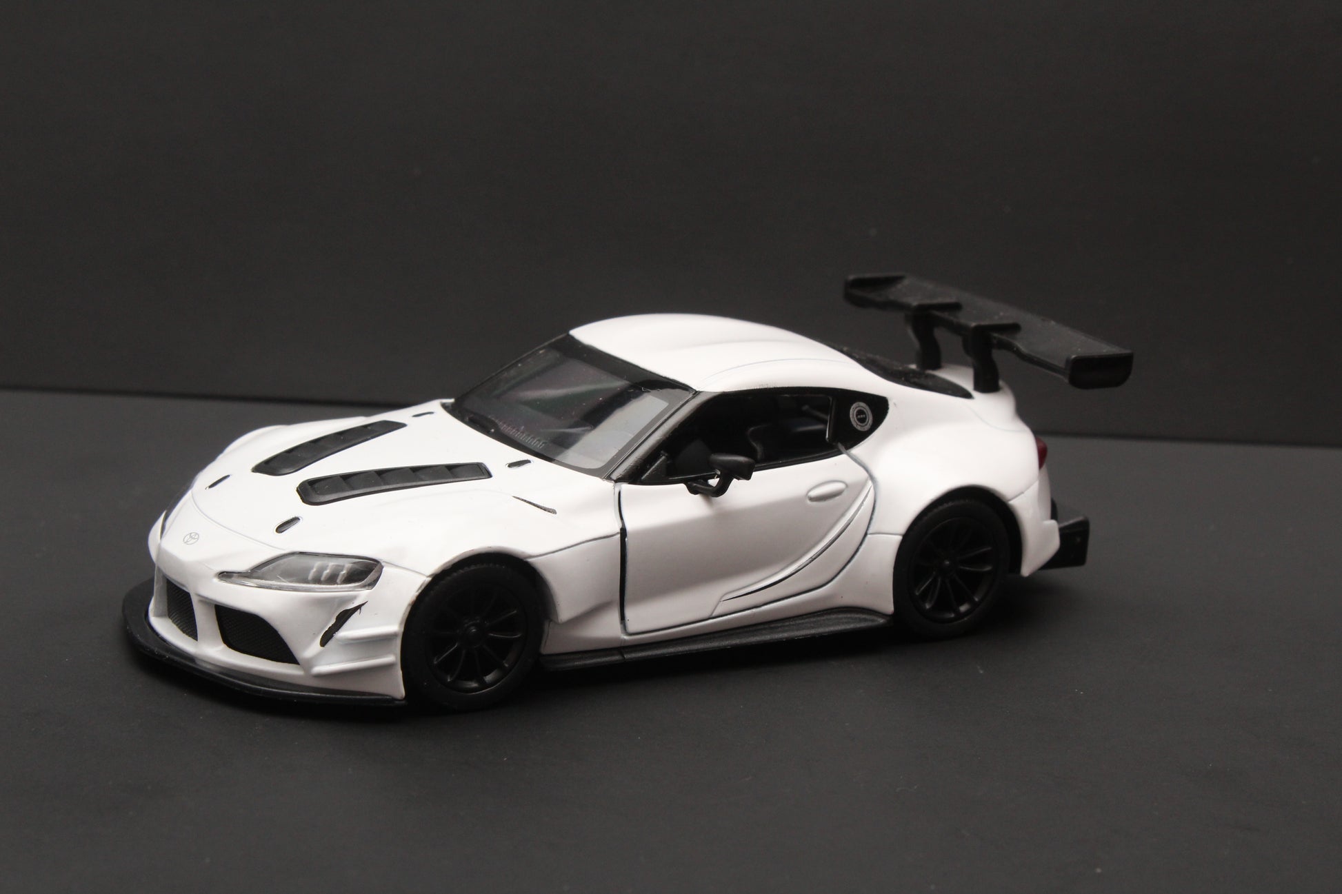 1:38 kinsmart Toyota GR Supra , White -  Kunju Vandi  
