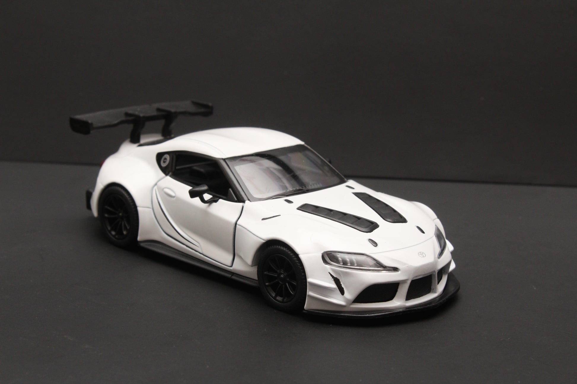 1:38 kinsmart Toyota GR Supra , White -  Kunju Vandi  
