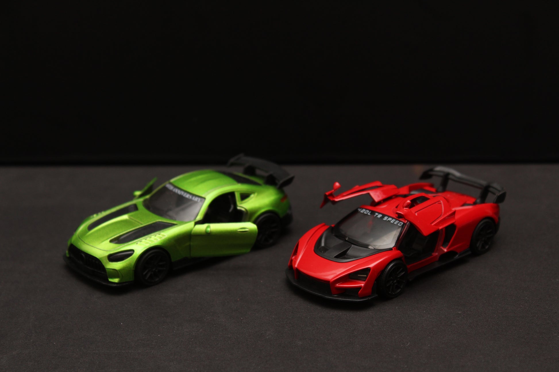 1:43 Amg Gt , McLaren Diecast Combo -  Kunju Vandi  