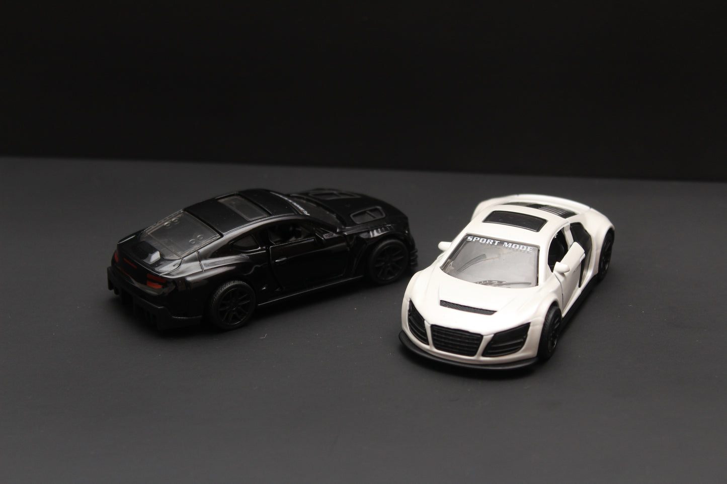 1:43 Audi , Bentley Diecast Combo -  Kunju Vandi  