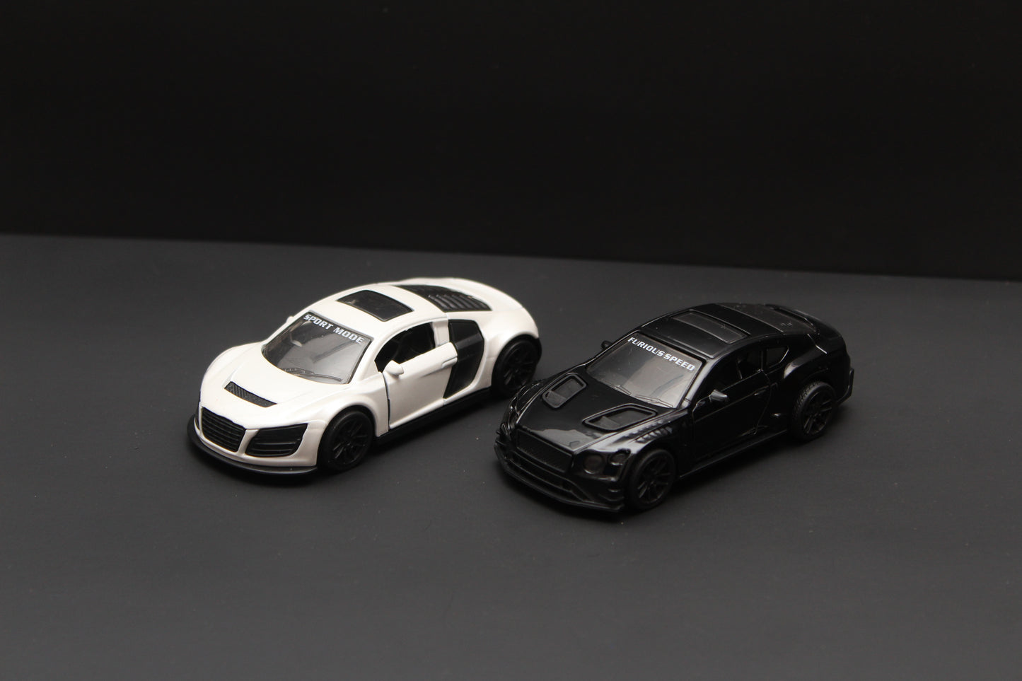 1:43 Audi , Bentley Diecast Combo -  Kunju Vandi  