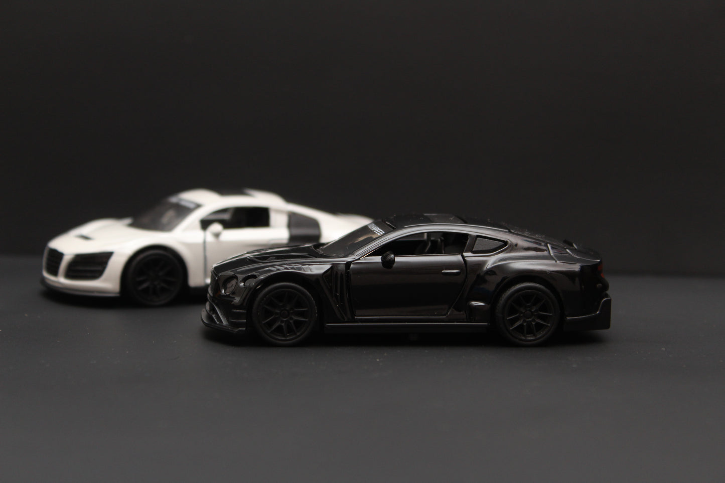 1:43 Audi , Bentley Diecast Combo -  Kunju Vandi  