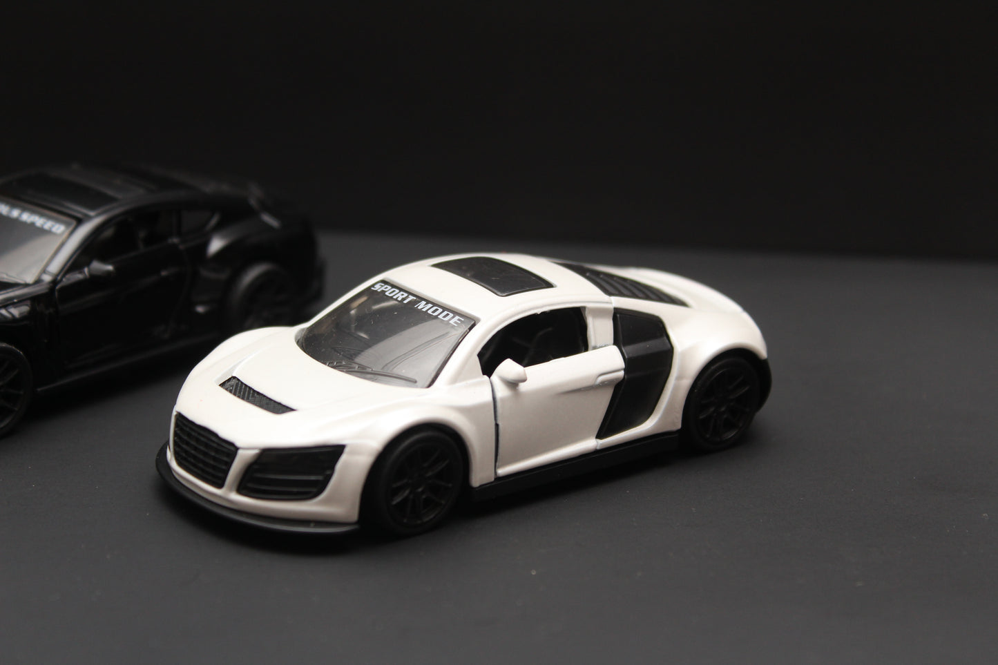1:43 Audi , Bentley Diecast Combo -  Kunju Vandi  